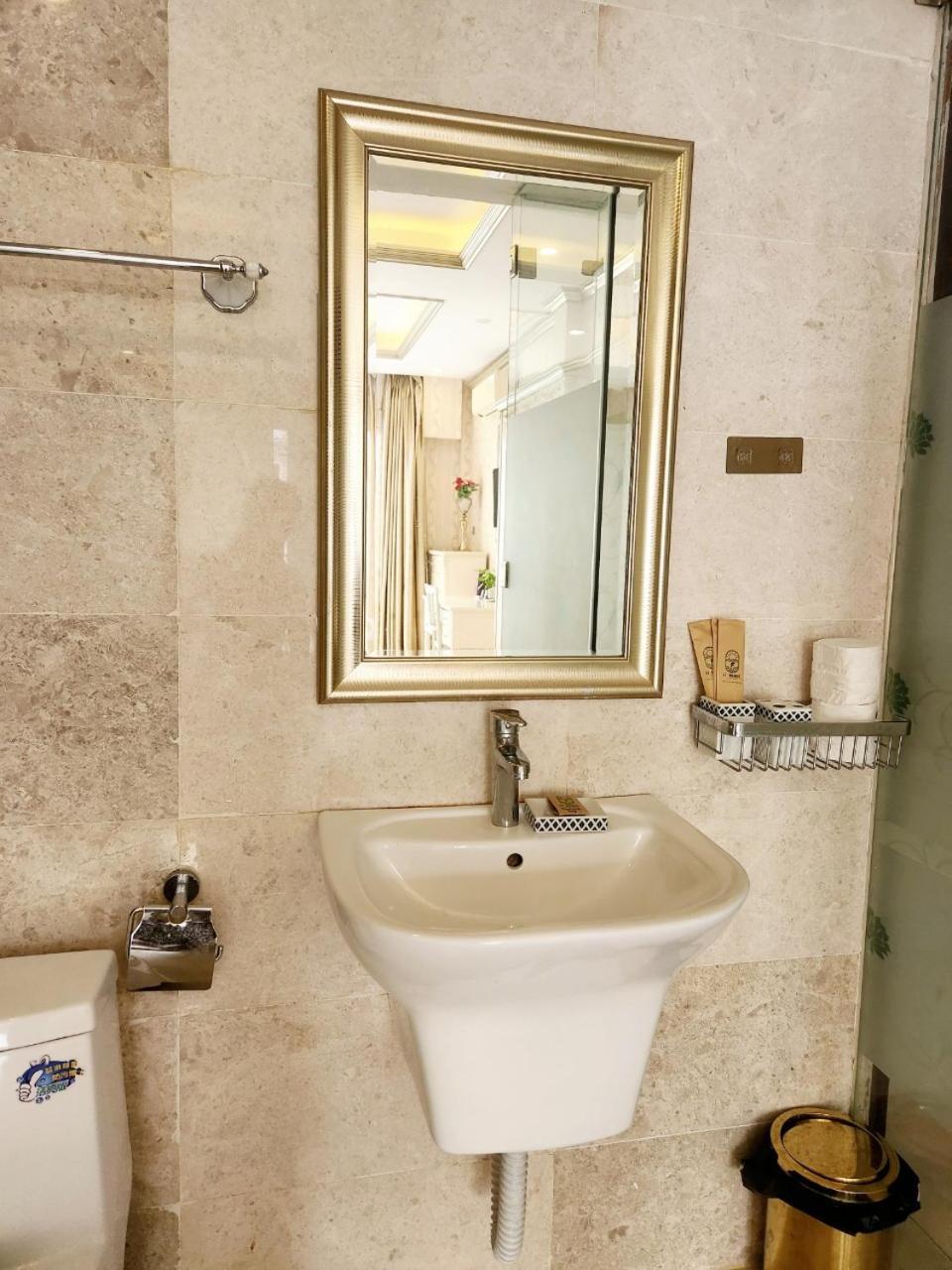F F House Homestay Ho Chi Minh City Bagian luar foto